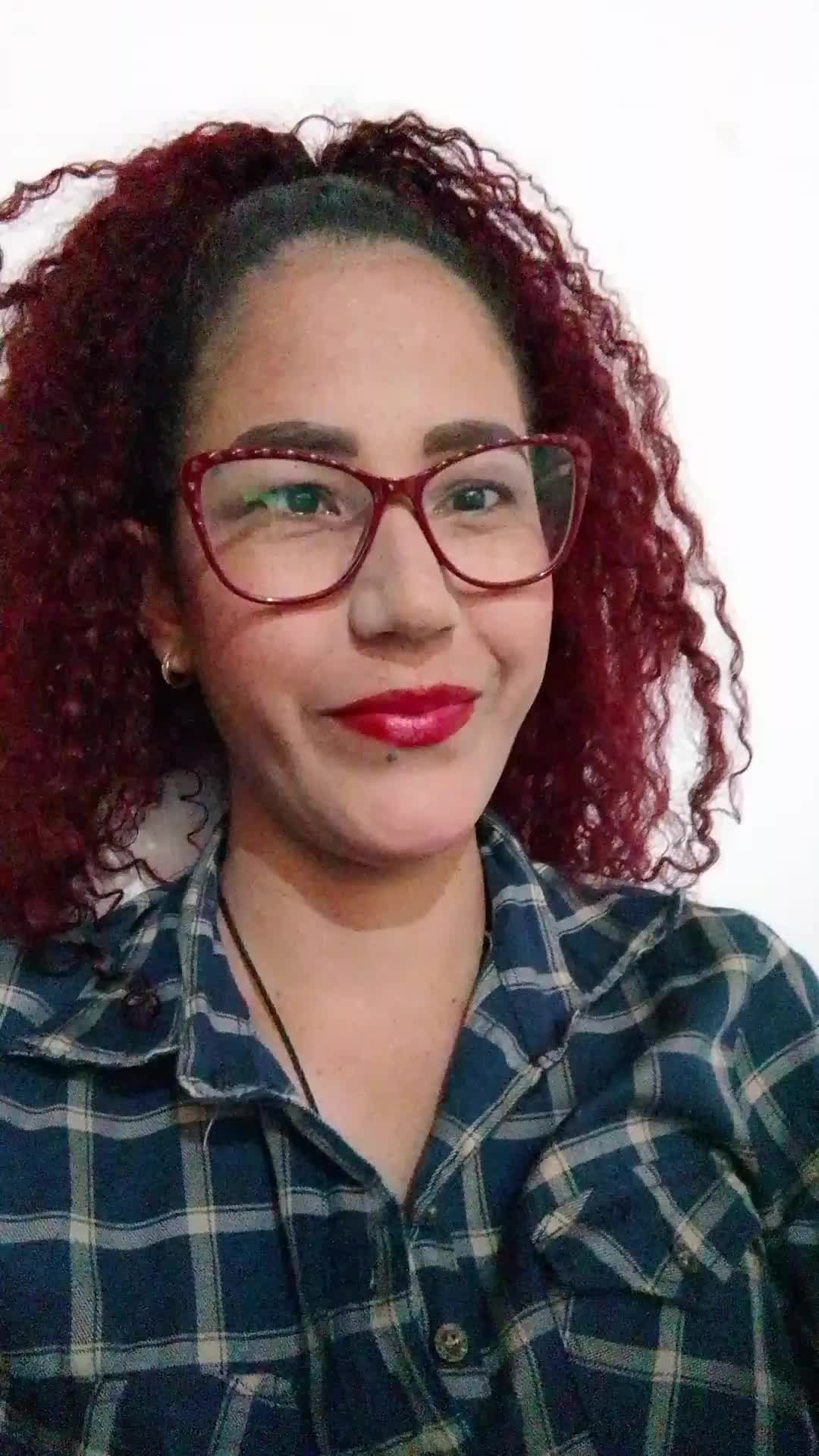 Asistente Virtual; ejecutiva de ventas
