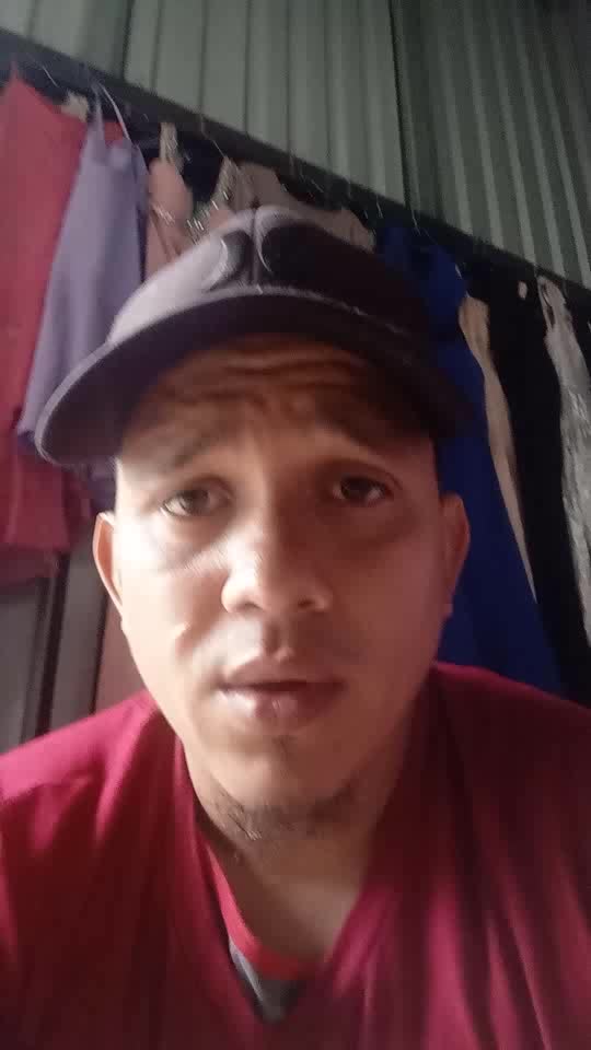 Motorista y vendedor..