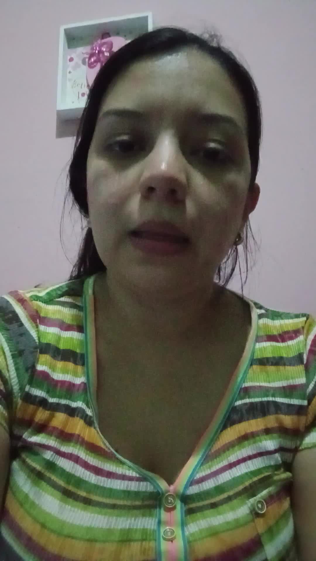 Mi nombre es Nathaly Vanegas, cuento con experiencia laboral en manejo de redes sociales, correo, páginas, call center. 