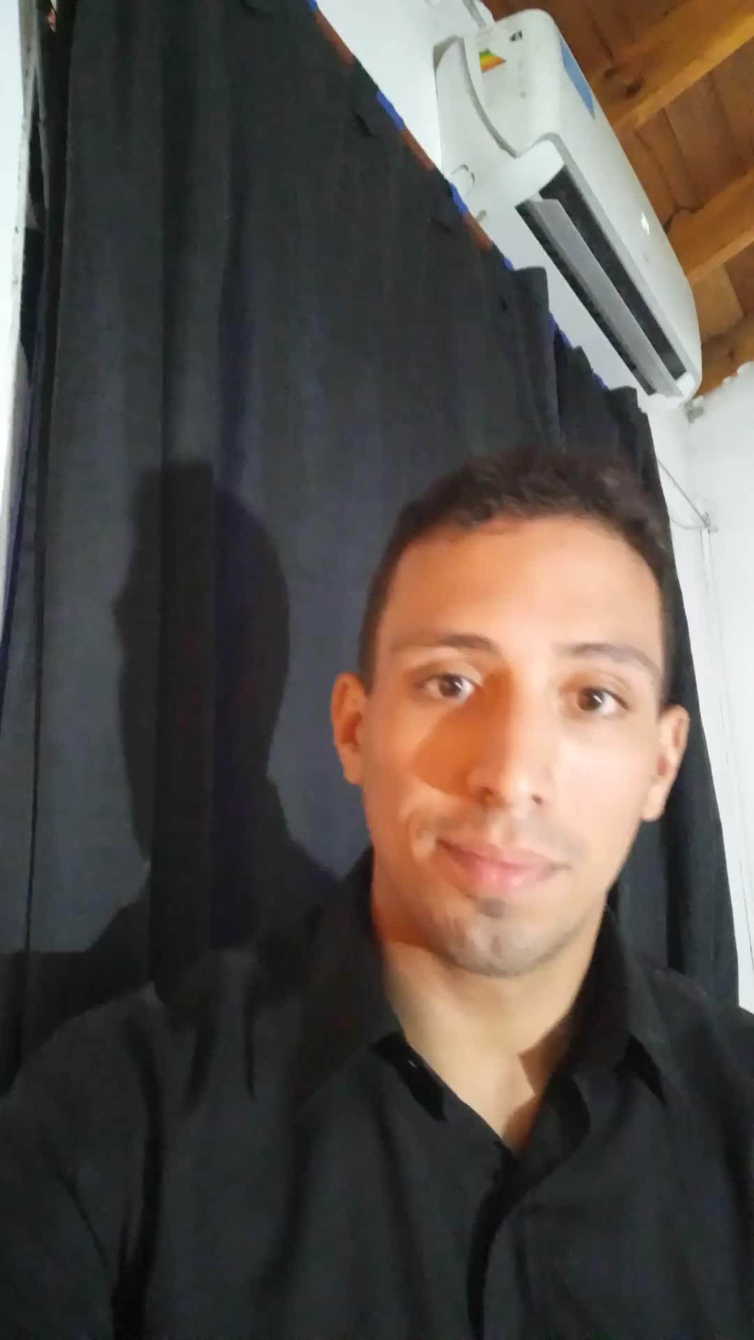Asistente administrativo Santiago Falcón 