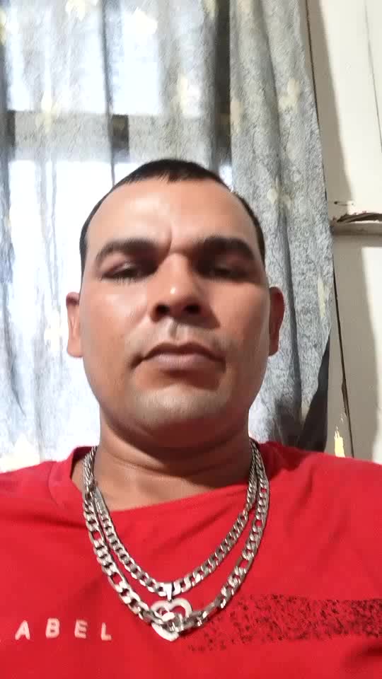 Estoy para servirles. 