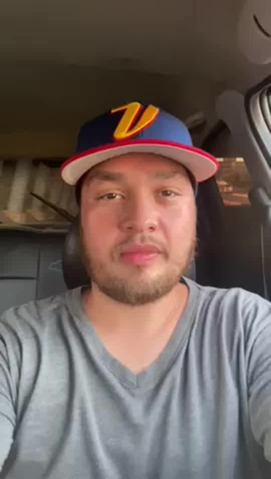 Busco trabajo para hacer de taxi