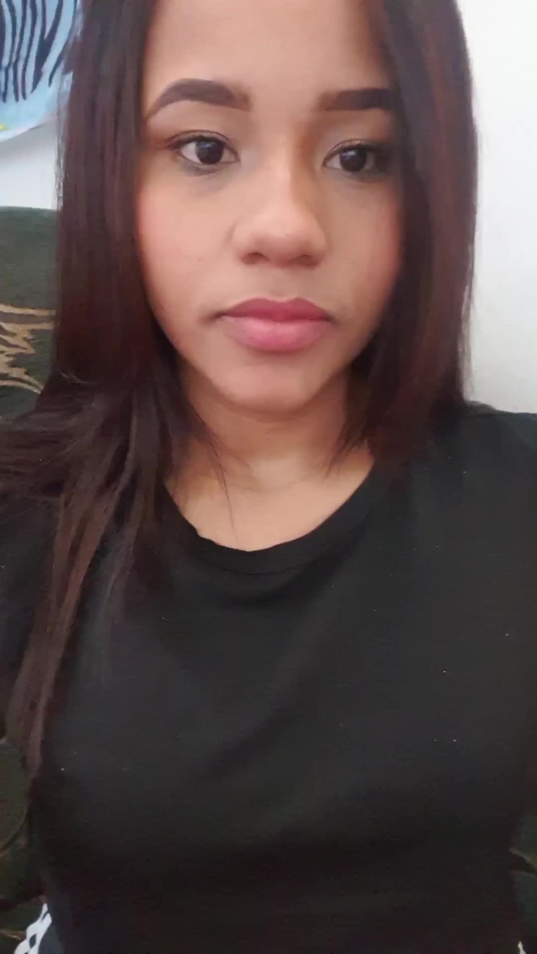Mi nombre es Kelys, busco trabajo como asistente virtual 