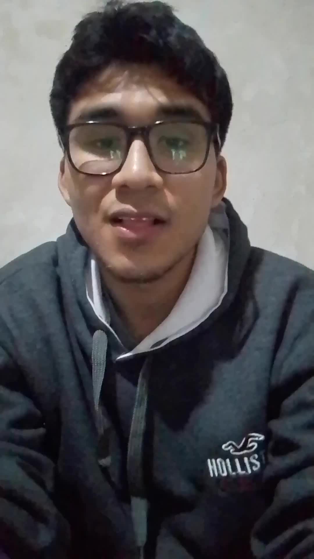 Hola mi nombre es Christian