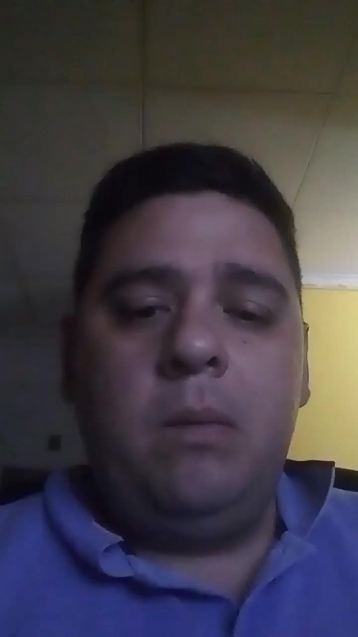Respondiendo solicitudes.