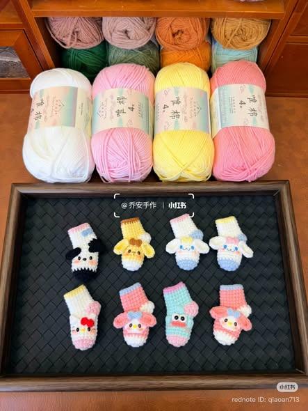 Bộ tất mini nhân vật Sanrio