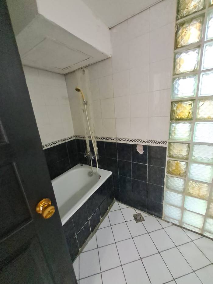 Studio Bathroom