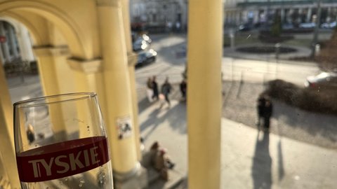 Sorseggiando una Tyskie