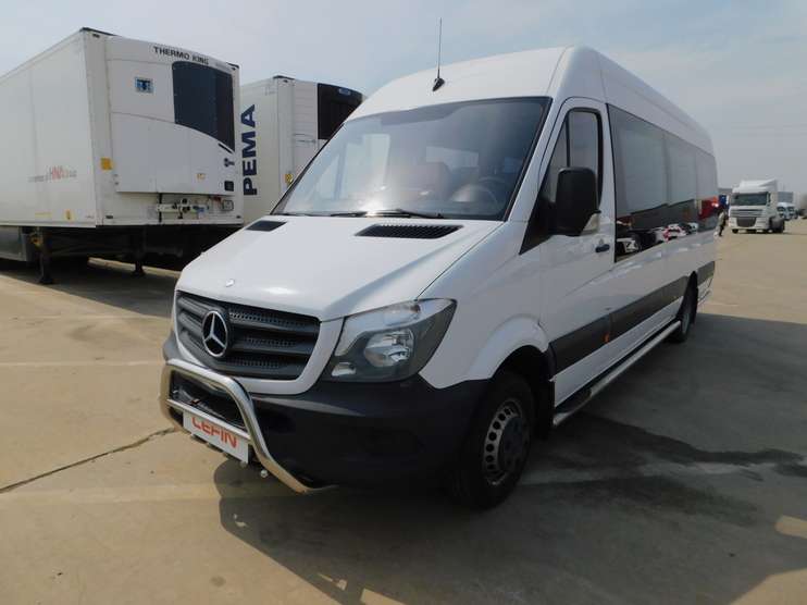 Autobuz MERCEDES (Cod 76088)