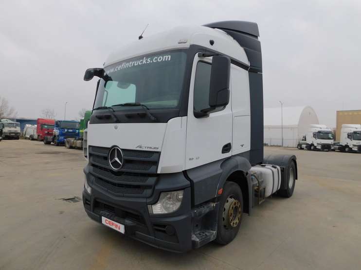 Tractor MERCEDES (Cod 77323)