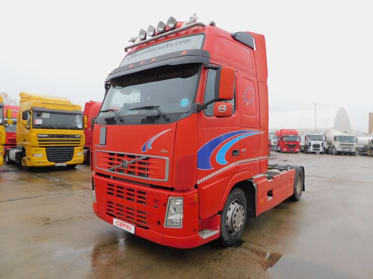 Tractor VOLVO (Cod 79149)