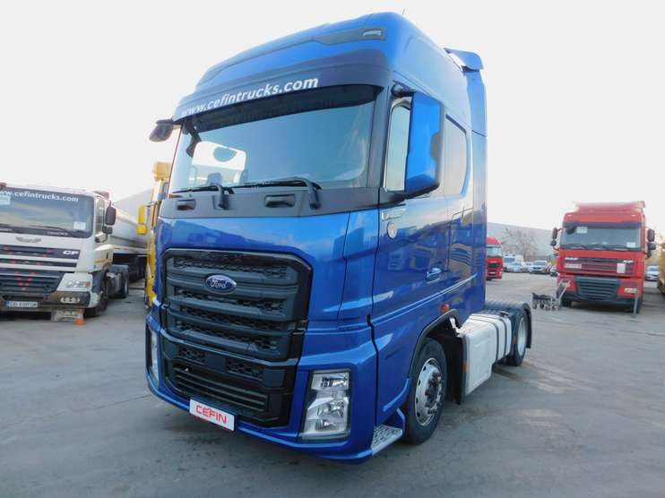 Tractor FORD (Cod 79416)