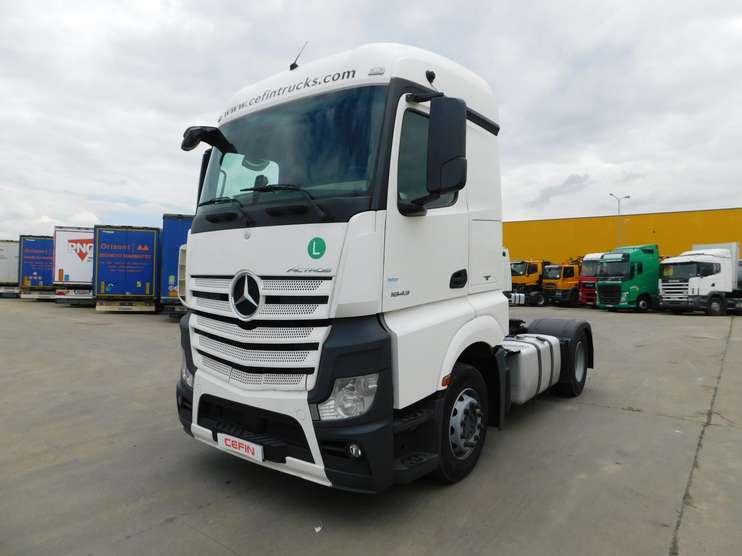 Tractor MERCEDES (Cod 80318)