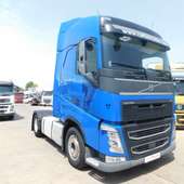 Tractor VOLVO (Cod 83311)