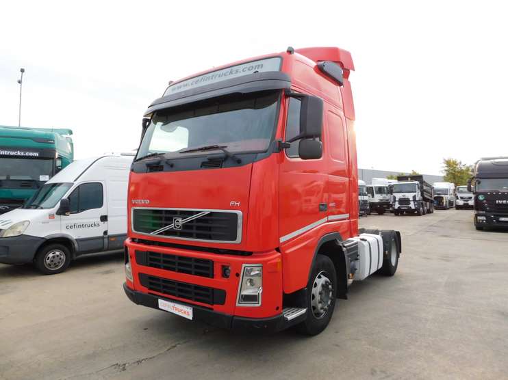 Tractor VOLVO (Cod 83822)