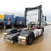 Tractor MERCEDES (Cod 83864)
