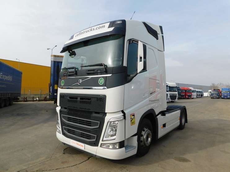 Tractor VOLVO (Cod 84817)