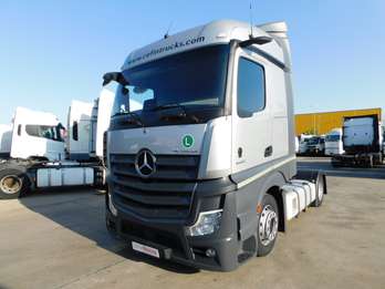 Tractor MERCEDES (Cod 85553)