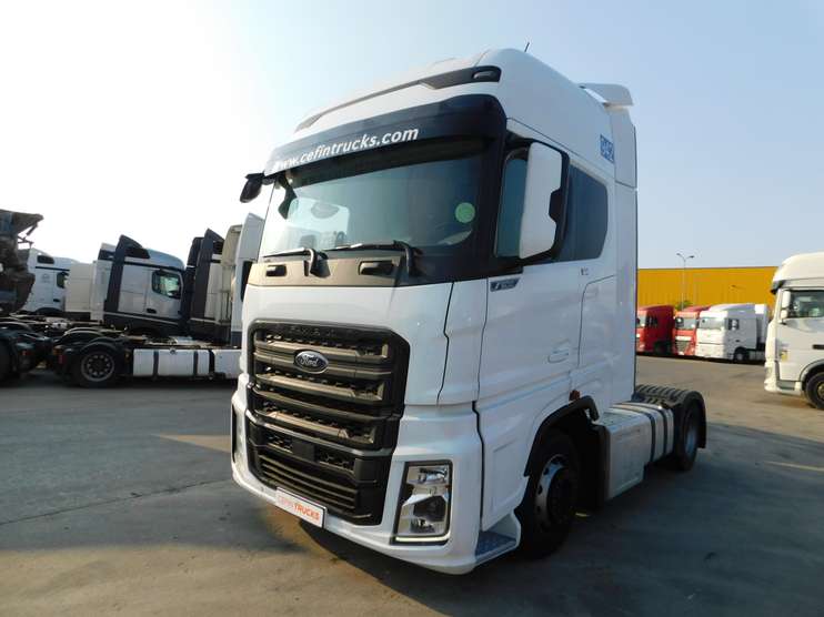 Tractor FORD (Cod 85413)