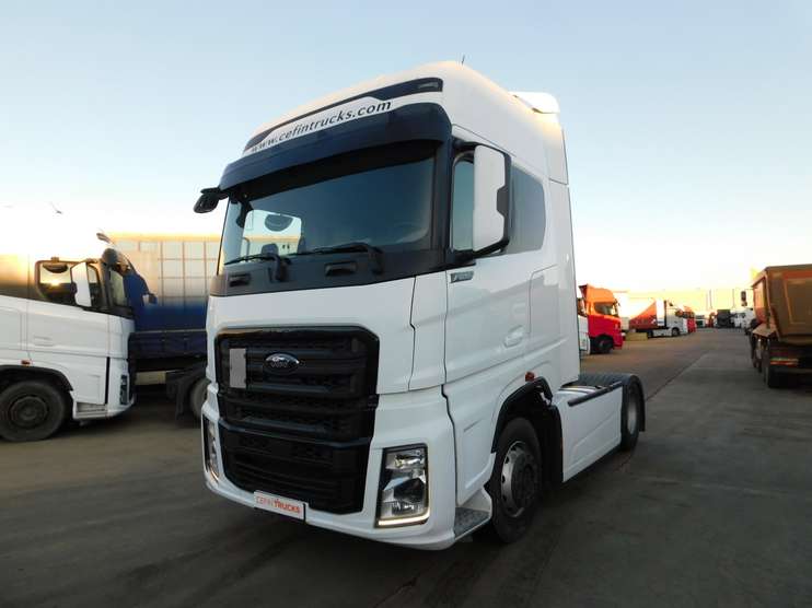 Tractor FORD (Cod 86587)