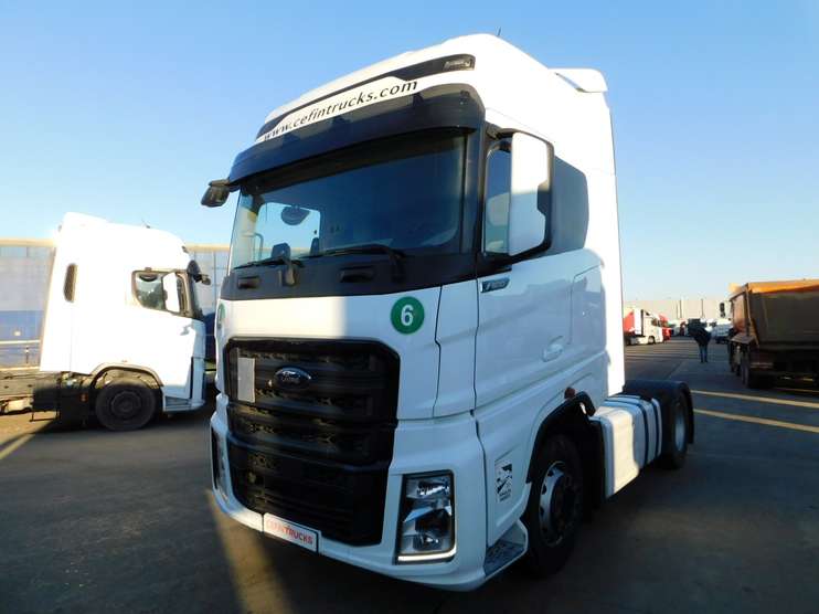 Tractor FORD (Cod 86600)