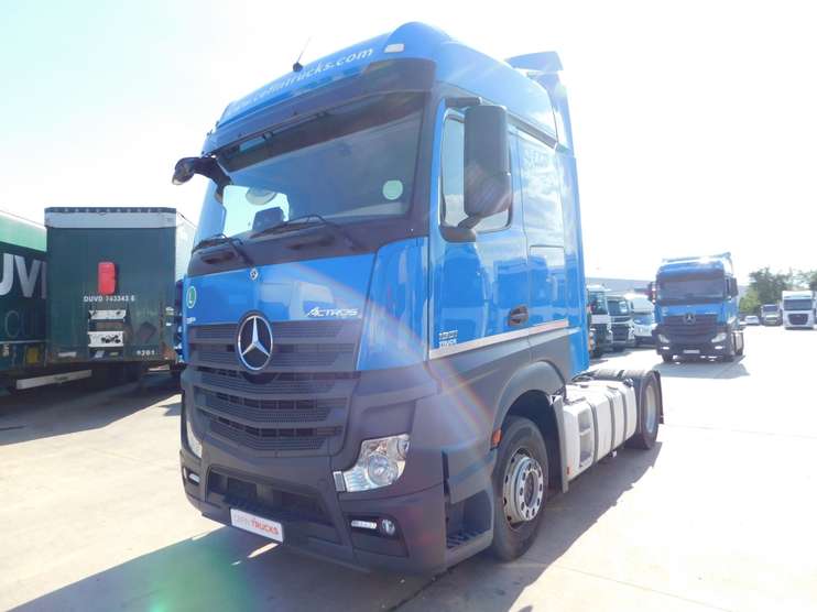 Tractor MERCEDES (Cod 87647)