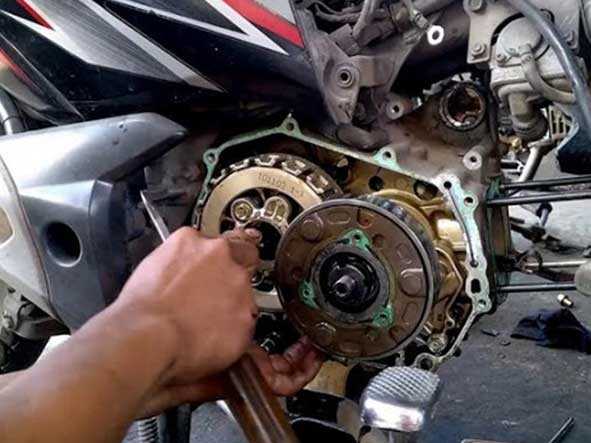 Ini Cara Membersihkan Injektor Motor Agar Mesin Mudah Menyala