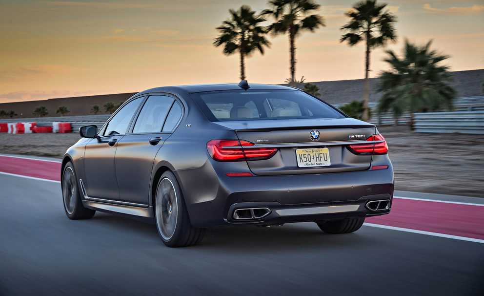 2017 Bmw M760i Xdrive Test Drive Grey Metallic Side And Rear (Gallery 22 of 76)