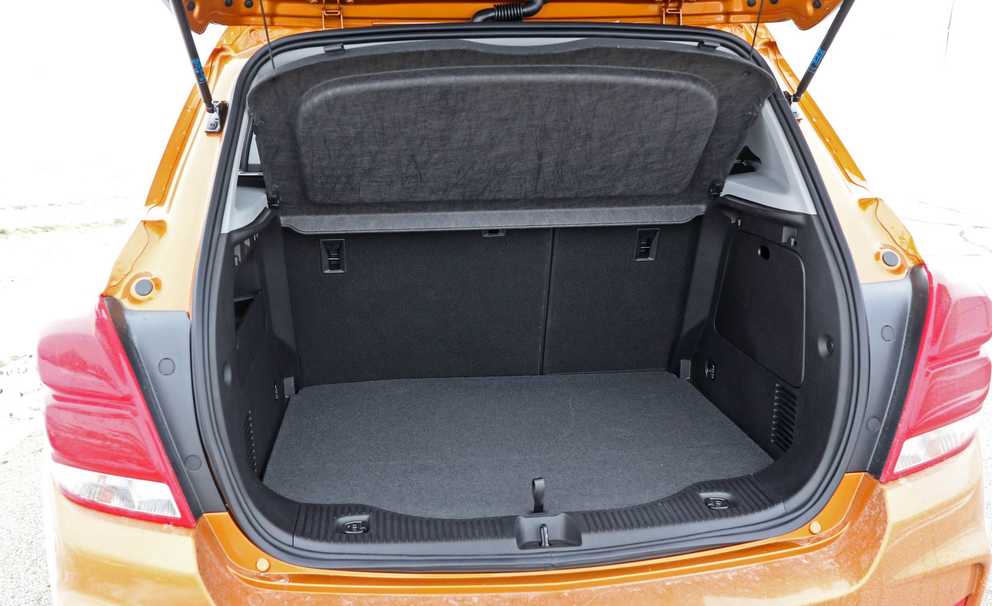 2017 Chevrolet Trax View Cargo (Gallery 1 of 47)