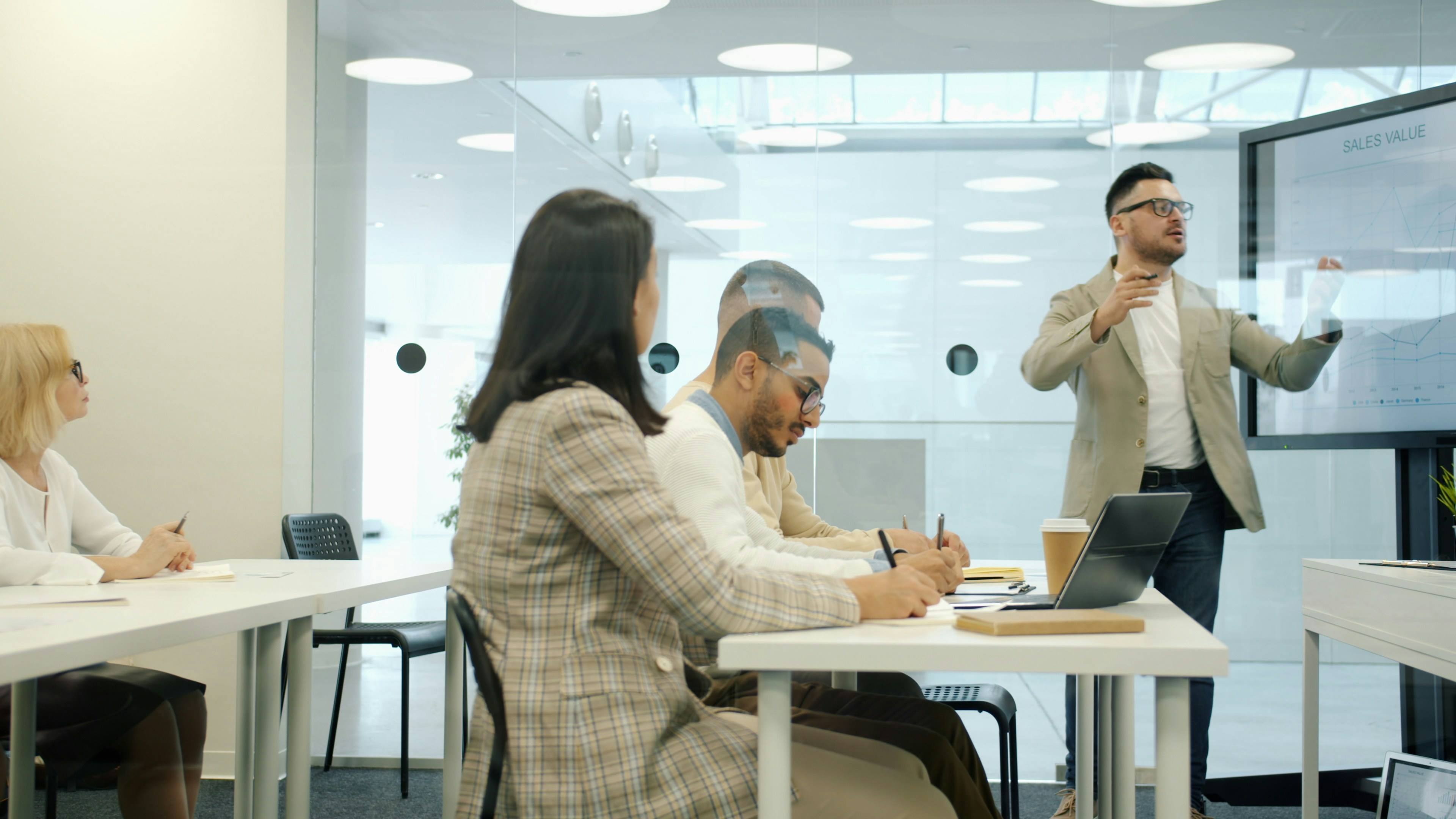Học hỏi và trao đổi kiến thức