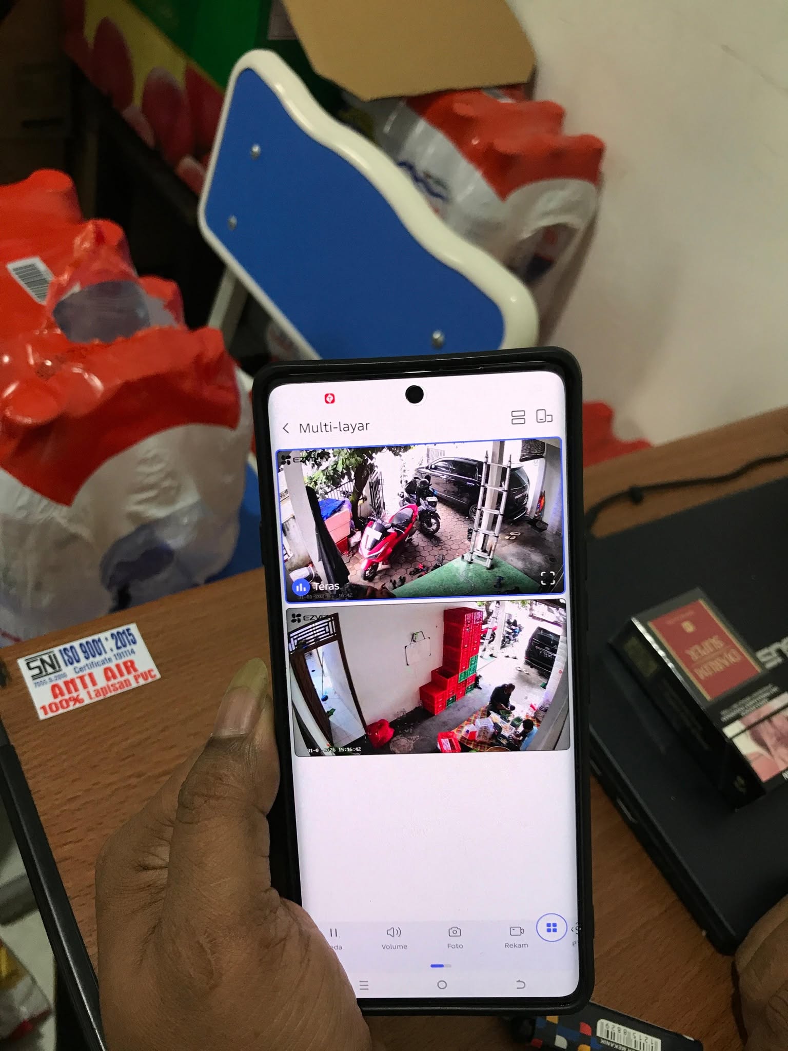 Monitoring CCTV Boost Juice melalui smartphone