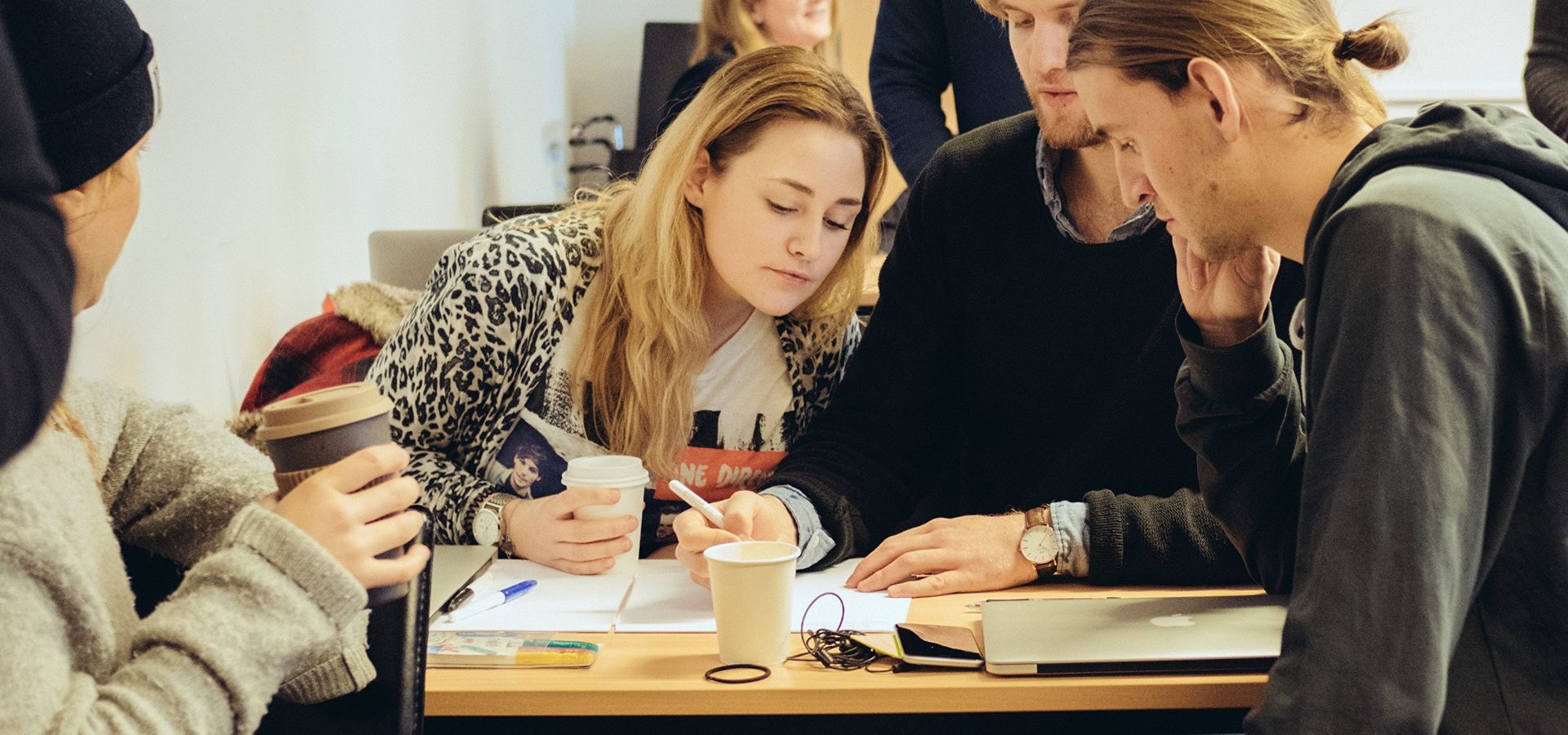 Studenter till artikel om produktionsledning