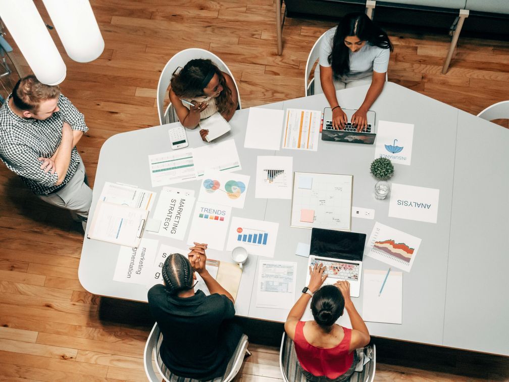 Interior Design Logo: Tips for Building Your Identity - StringLabs