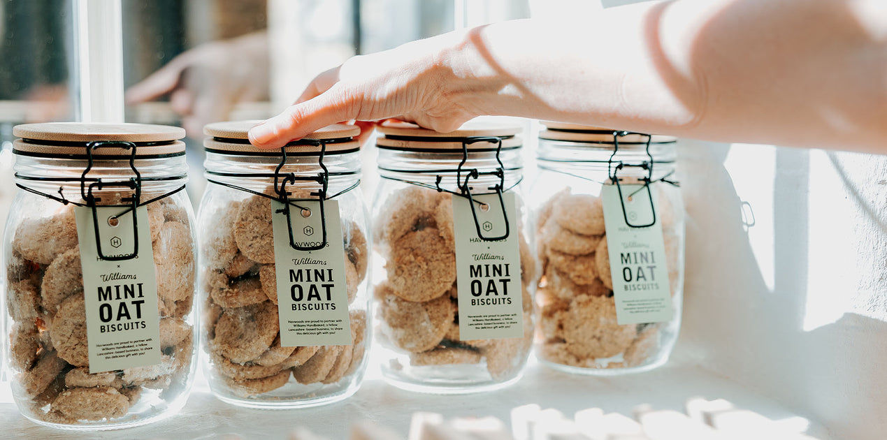 Cookies in mason jar packages