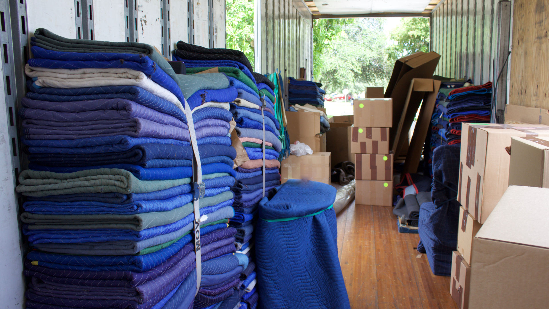 Smart Storage Solutions for a Smoother Moving Experience