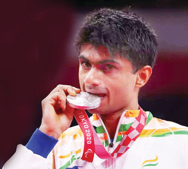 आज शाम सिल्वर मेडल के साथ लौटेंगे डीएम सुहास