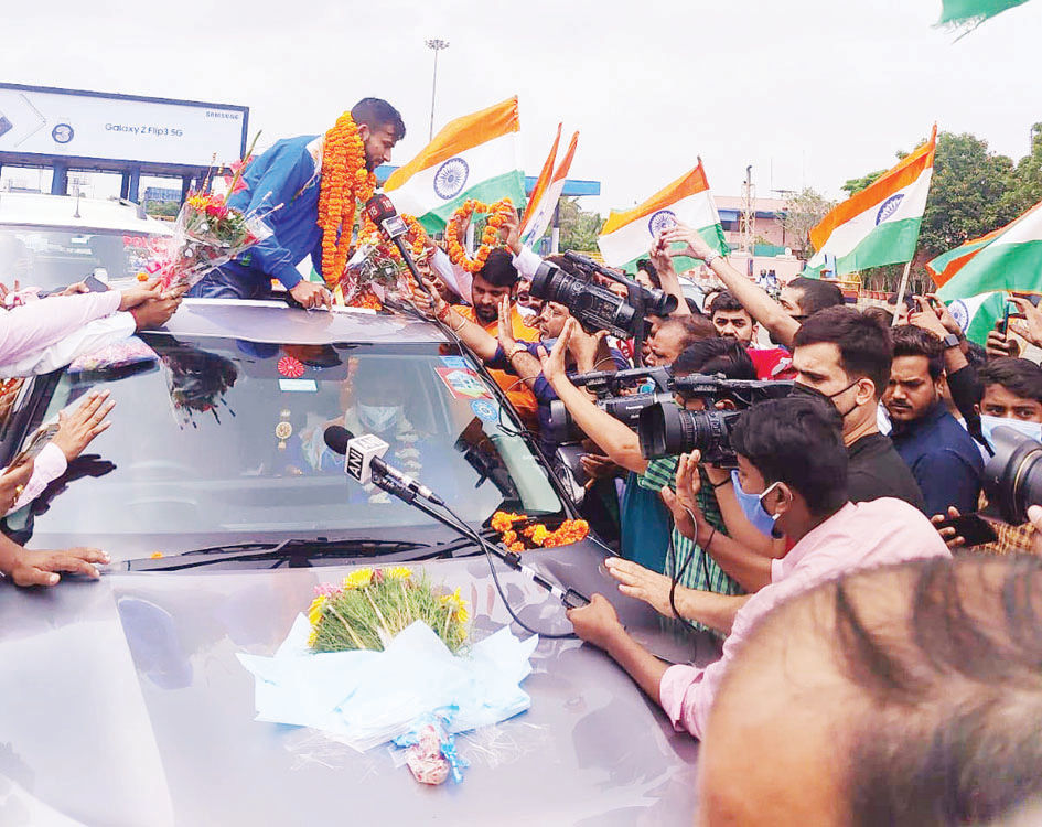 जेवर के लाल प्रवीण का स्वागत