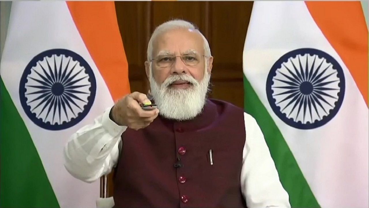 प्रधानमंत्री मोदी ने सरदारधाम भवन का किया उद्घाटन