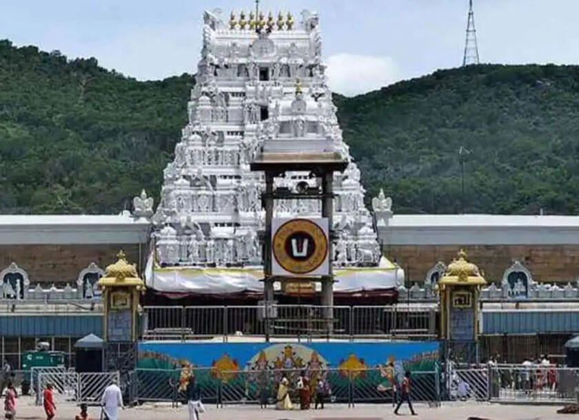 Richest Temples of India देश इन पांच मंदिरों में हमेशा होती है पैसों की बरसात