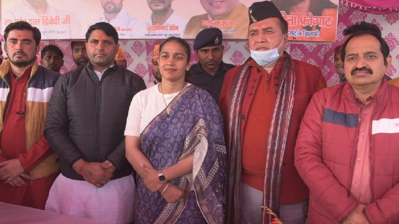Noida Big Breaking News: बबीता फोगाट का दावा- उत्तर प्रदेश में फिर बनेगी भाजपा सरकार