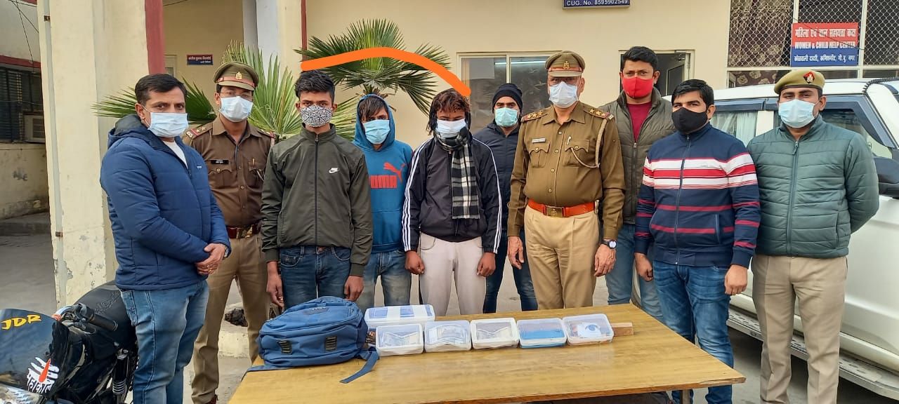 Noida : कलेक्शन एजेंटों को बनाते थे निशाना, 3 गिरफ्तार