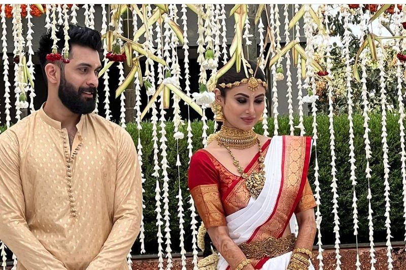 Mouni Roy wedding: शादी के बंधन में बंधी मौनी रॉय, सूरज नांबियार के साथ लिए सात फेरे