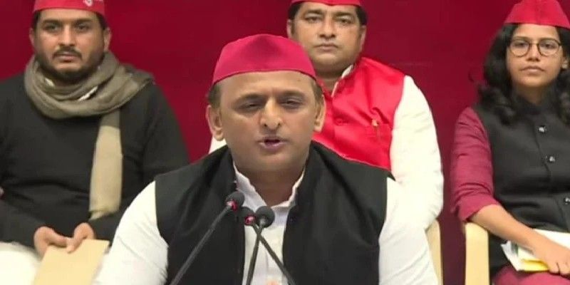 UP Elections: सपा ने यूपी सरकार के 4 शीर्ष अफसरों को बताया भाजपा कार्यकर्ता, हटाने की मांग