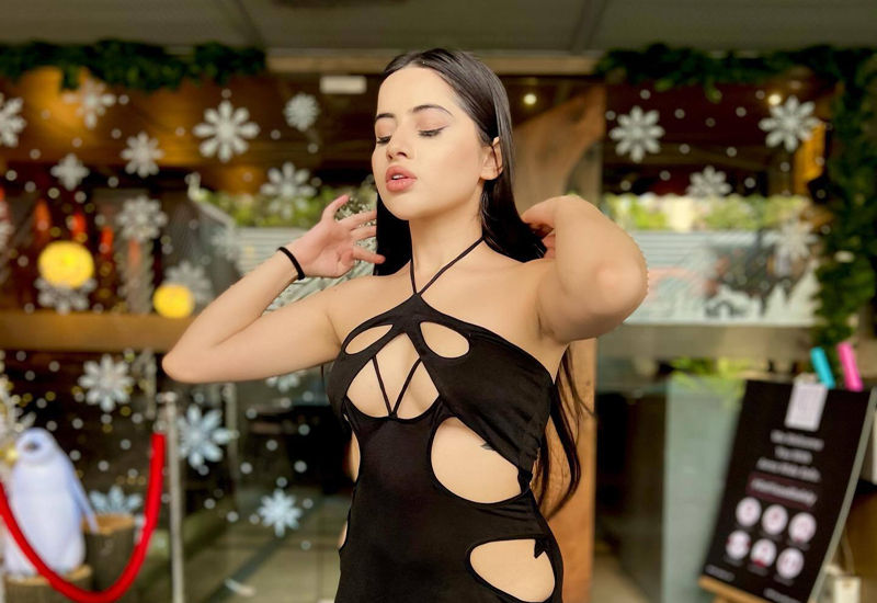 Urfi javed उर्फी जावेद ने फिर लगाई इंटरनेट पर आग, देखें Hot Pics