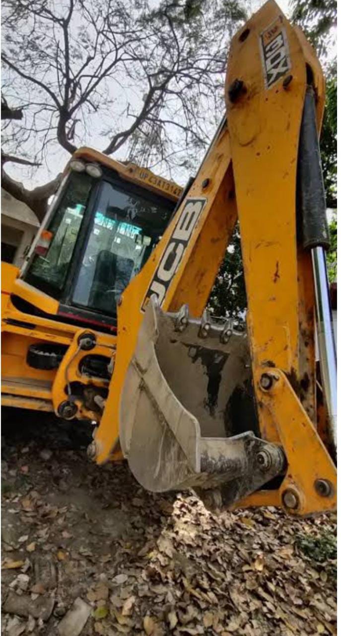 Up News: योगी सरकार का बुलडोजर हुआ चालू, लखनऊ से बाराबंकी तक भू माफिया निशाने पर ।