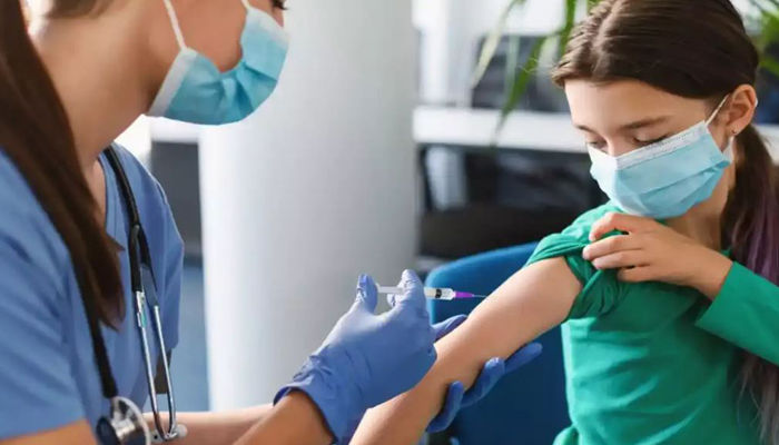 Corona Virus कोरोना का बढ़ता कहर, 12 साल तक के बच्चों को लगेगी वैक्सीन