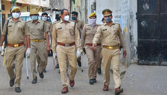 Sambhal News संंभल में दो गुटों में संघर्ष, पथराव व फायरिंग में तीन लोग हुए घायल