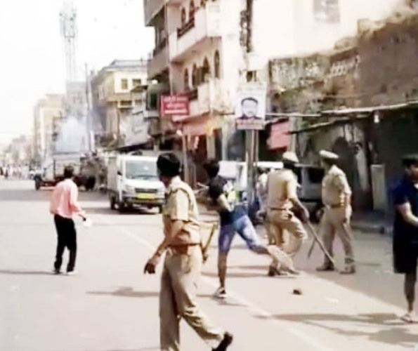 Kanpur News : कानपुर में दो समुदायों में पथराव