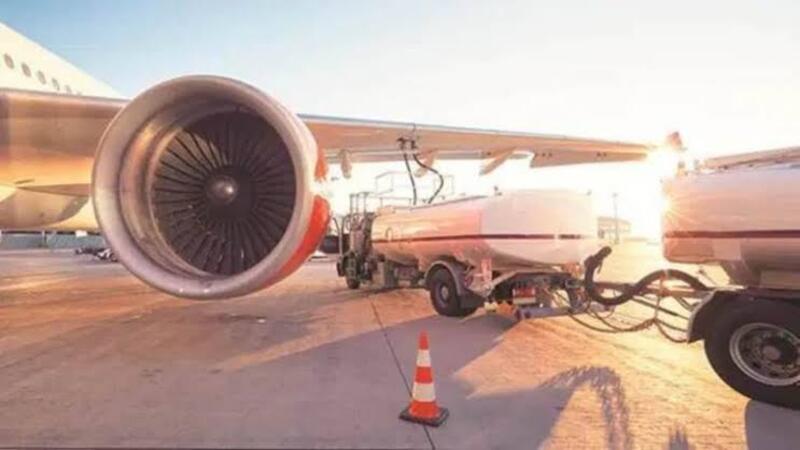 Fuel Price Hike: हवाई सफर की कीमत में 15 फीसदी की हो सकती है उछाल , एटीएफ के दाम में बढ़त से यात्री हुए परेशान