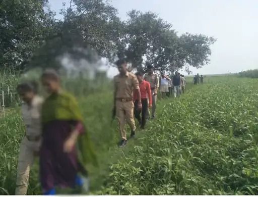 UP News : गैंगरेप पीड़िता ने 12 किलोमीटर तक दौड़कर दुष्कर्मियों से बचाई जान